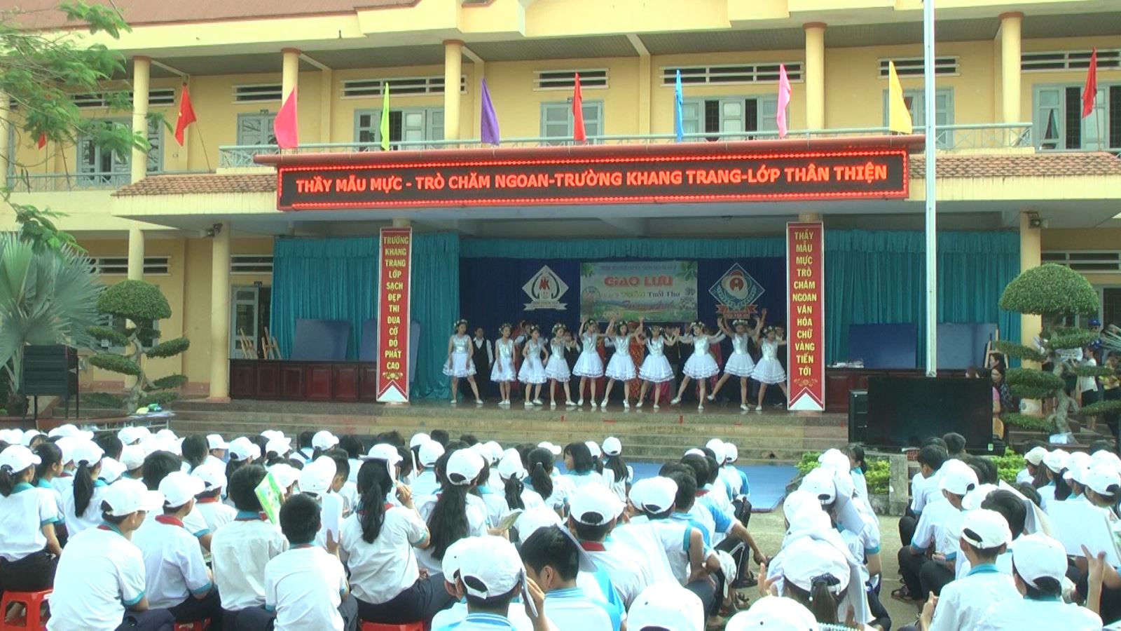 Toàn cảnh buổi giao lưu