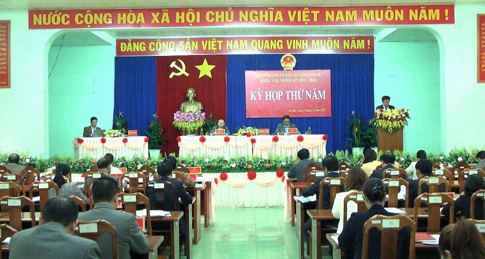 Kỳ họp thứ 5 HĐND huyện Ea Kar khóa VIII, nhiệm kỳ 2021-2026