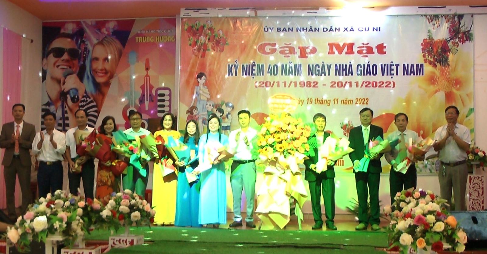 UBND xã Cư Ni tổ chức buổi gặp mặt  kỷ niệm 40 năm ngày nhà giáo VN 20/11