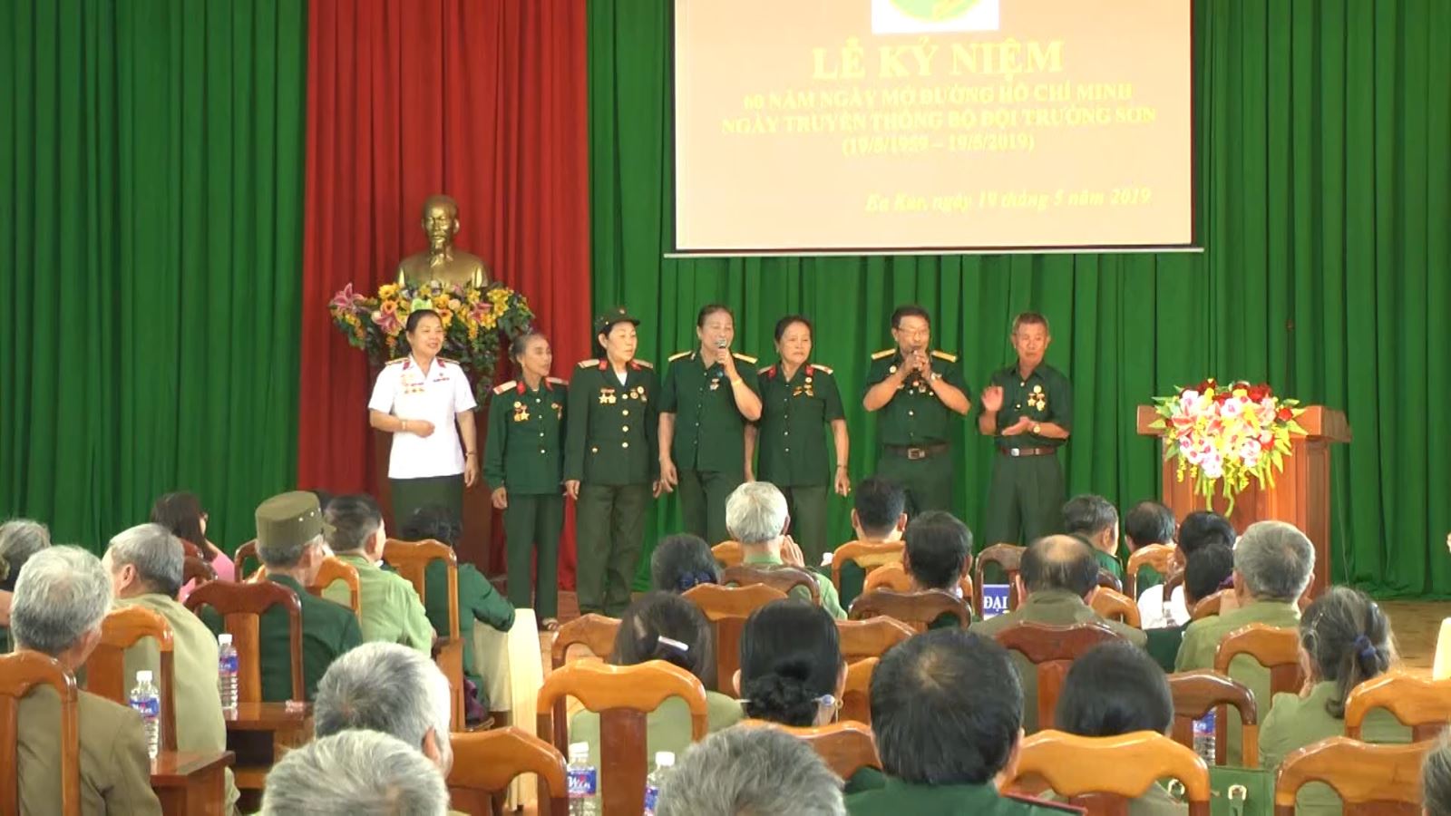 Huyện EaKar Kỷ niệm 60 năm Ngày mở đường Hồ Chí Minh
