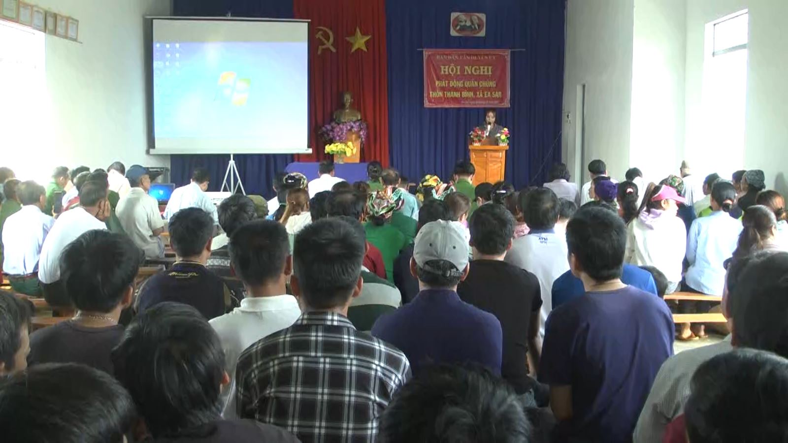 Ban dân vận huyện ủy EaKar tổ chức Hội nghị phát động quần chúng tại thôn Thanh Bình, xã EaSar.