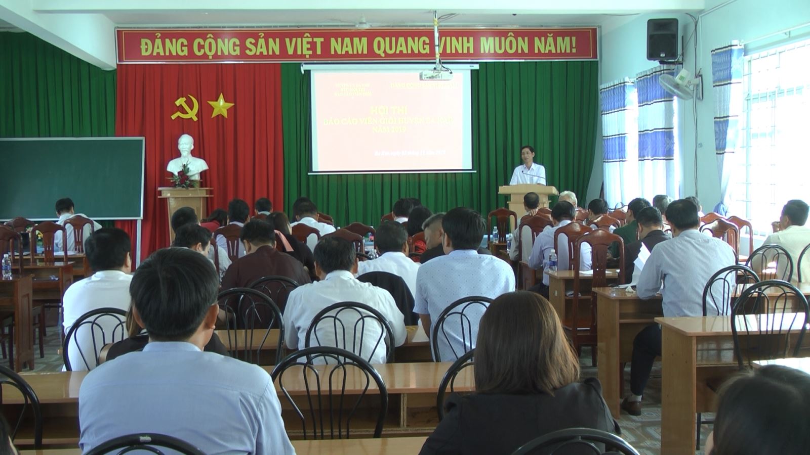 Huyện EaKar: Tổ chức Hội thi báo cáo viên giỏi cấp huyện năm 2019