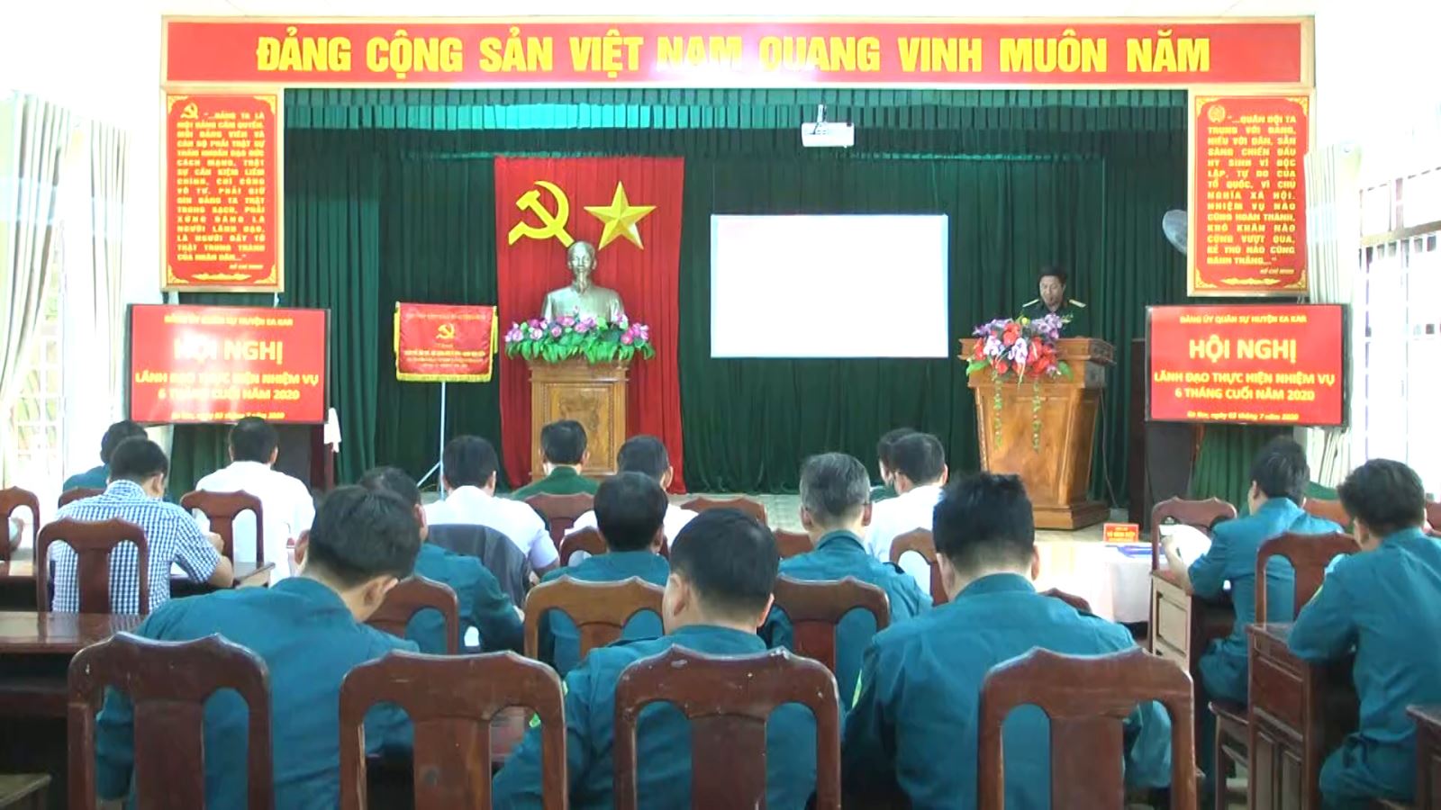 Đảng ủy Quân sự huyện EaKar tổ chức Hội nghị lãnh đạo thực hiện nhiệm vụ 6 tháng cuối năm 2020.
