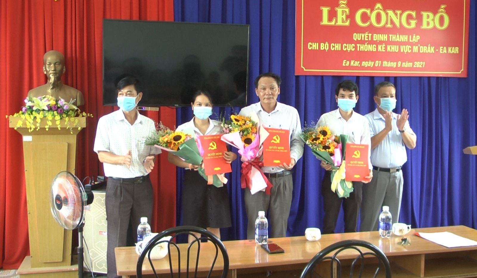 Lễ công bố quyết định thành lập Chi bộ cơ sở trực thuộc huyện ủy Ea Kar.