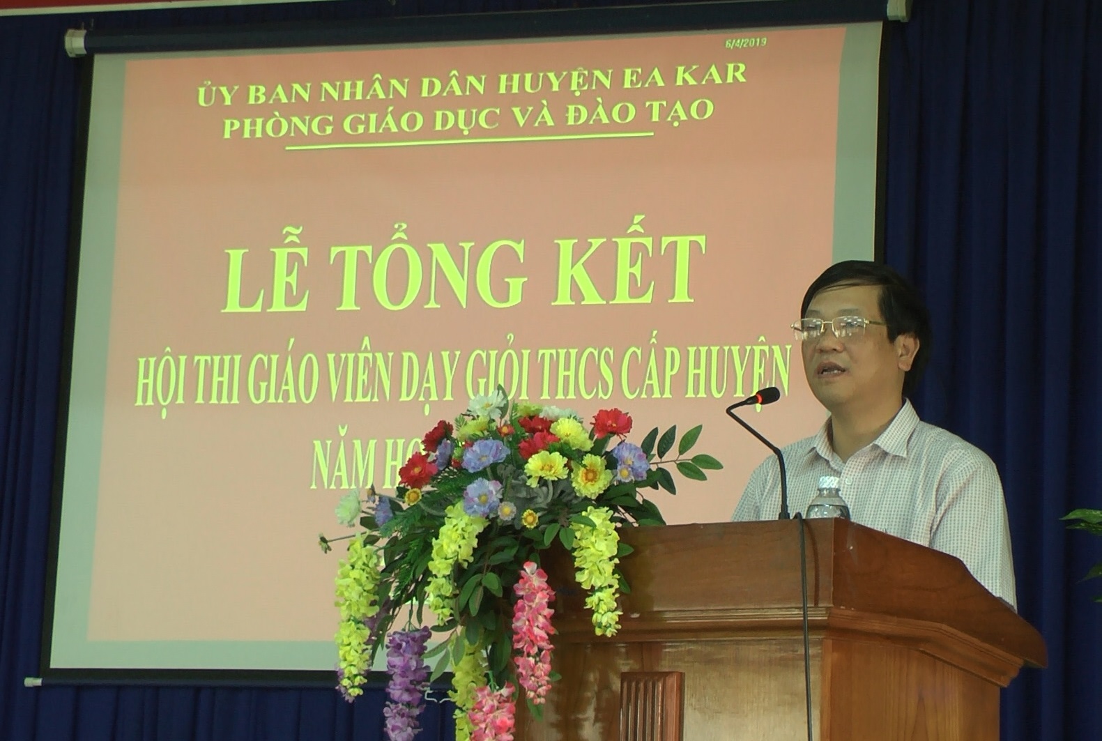 Ông Nguyễn Thanh Dương – Phó Trưởng phòng GD&ĐT huyện EaKar phát biểu tại buổi tổng kết