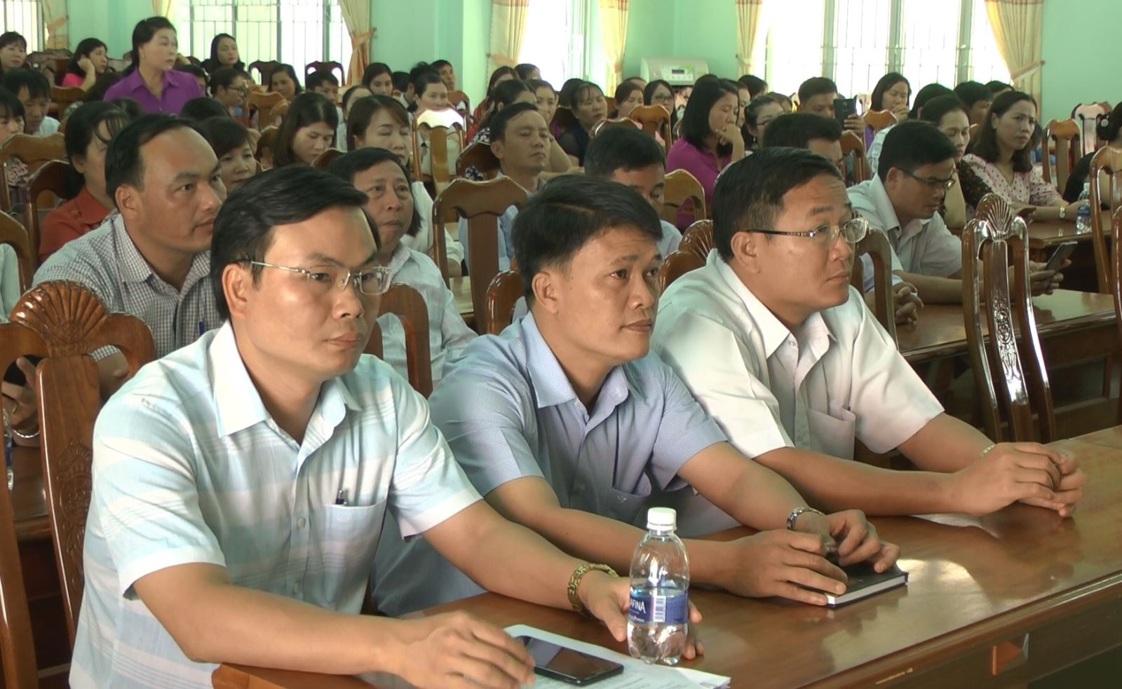 Các vị đại biểu tham dự buổi tổng kết hội thi