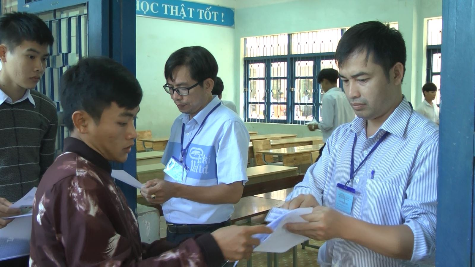 Kỳ thi THPT quốc gia 2019 tại huyện EaKar  diễn ra nghiêm túc, an toàn