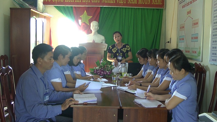 Công tác chăm sóc, nuôi dưỡng trẻ và việc nâng cao công tác ăn bán trú được Ban giám hiệu cùng cán bộ, giáo viên nhà trường hết sức quan tâm