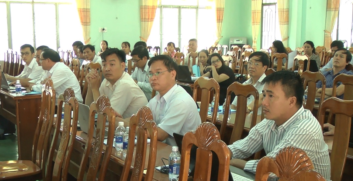 Các đại biểu tham dự hội nghị