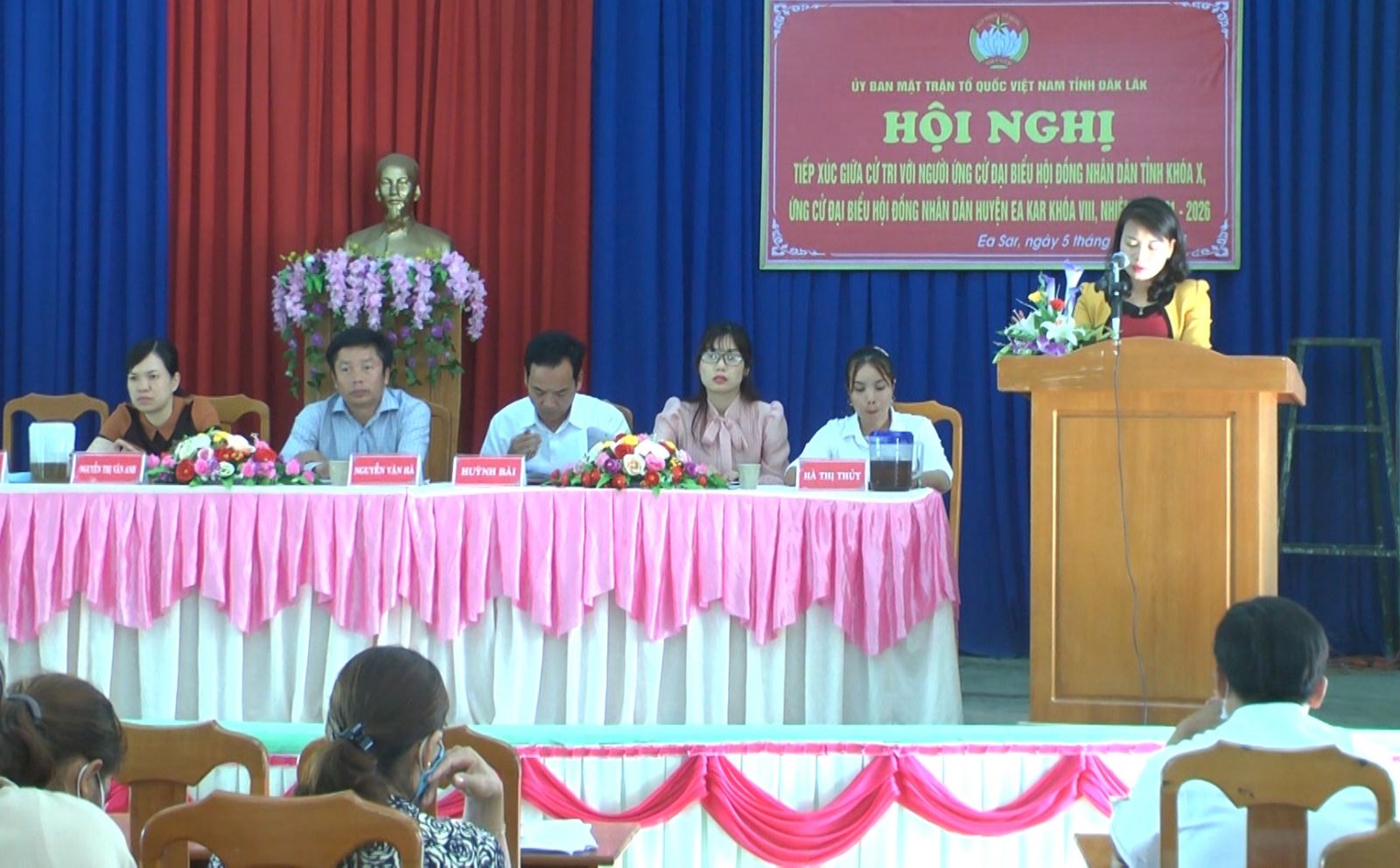 Hội nghị tiếp xúc cử tri với người ứng cử đại biểu HĐND tỉnh Đắk Lắk khóa X, ứng cử đại biểu HĐND huyện Ea Kar khóa VIII, nhiệm kỳ 2021-2026.