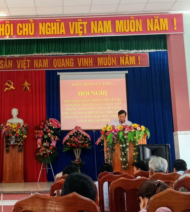 Đảng ủy xã Cư Yang tổ chức Hội nghị học tập, quán triệt các văn bản của Đảng