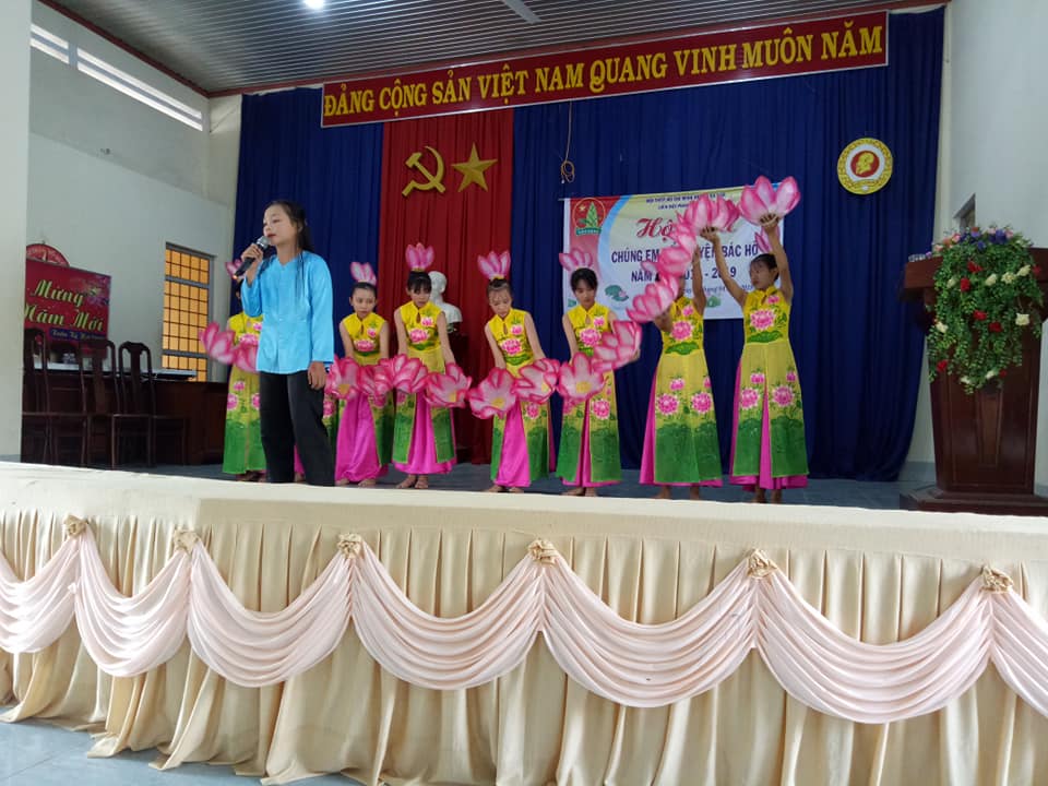Trường THCS Phan Chu Trinh: Tổ chức Hội thi Chúng em kể chuyện Bác Hồ, năm học 2018-201