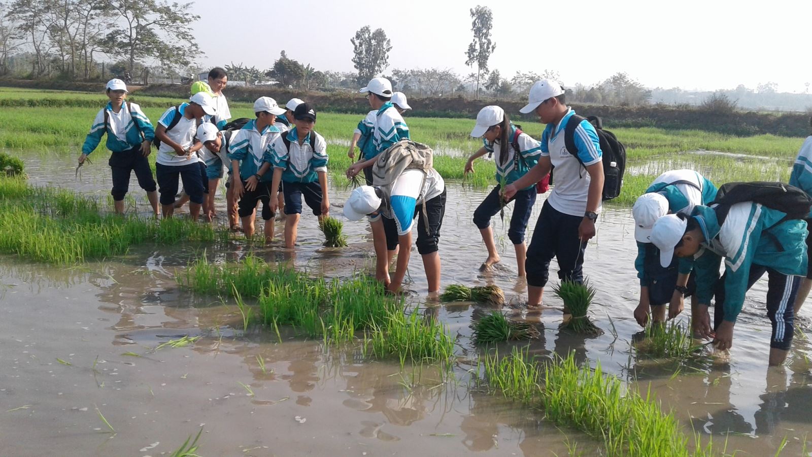 Trường THCS Nguyễn khuyến tổ chức chương trình trãi nghiệm sáng tạo năm học 2018-2019