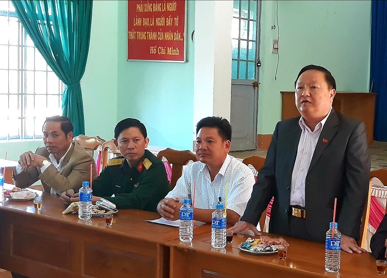 Đồng chí Kiều Thanh Dũng - TUV, Bí Thư Huyện ủy, Chủ tịch HĐND huyện EaKar phát biểu 