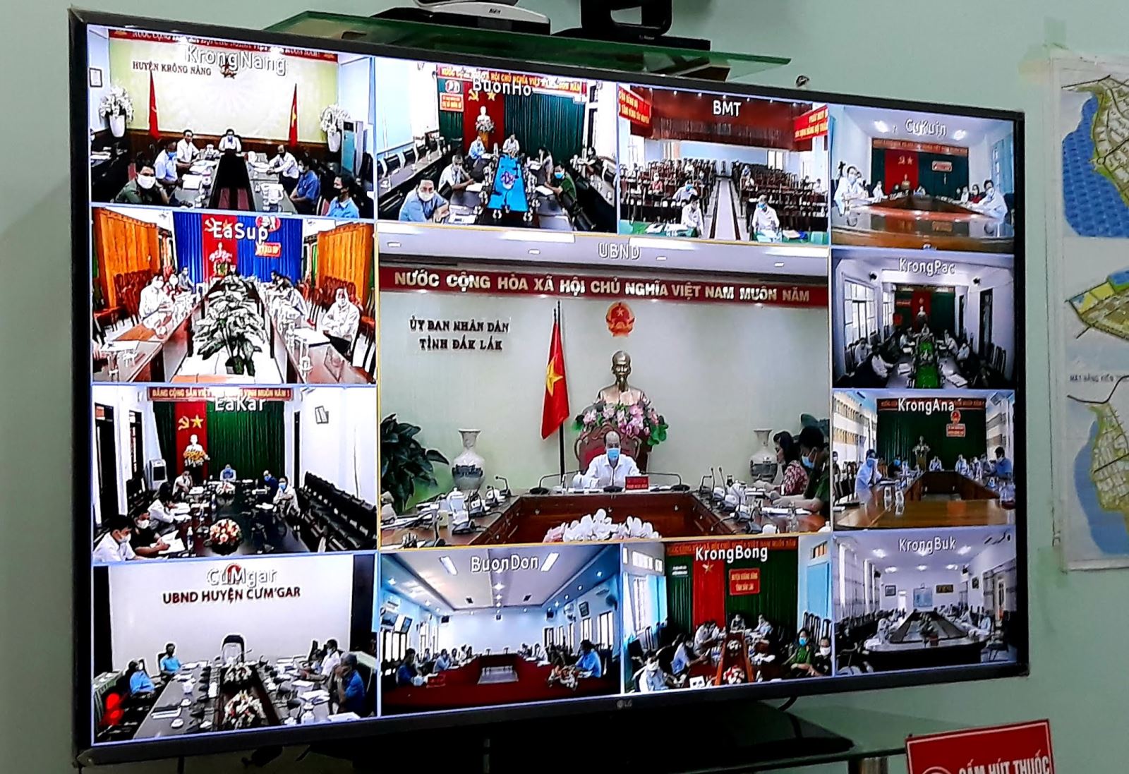 Huyện Ea Kar tham gia Hội nghị trực tuyến cấp tỉnh triển khai thực hiện nghiêm Chỉ thị 15 của Thủ tướng Chính phủ