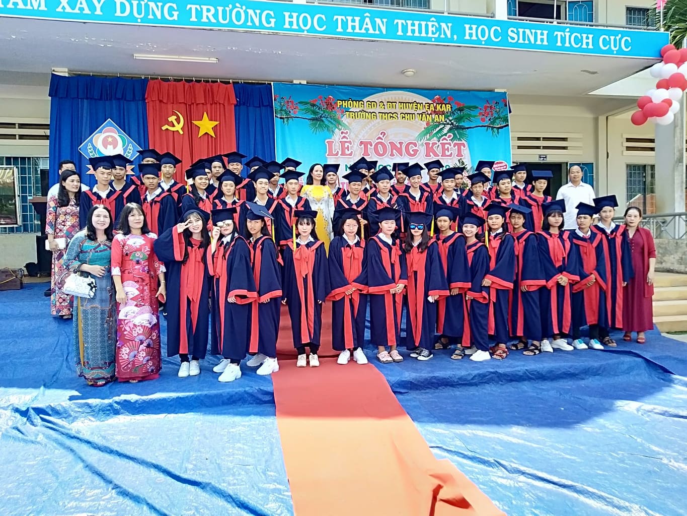 Trường THCS Chu Văn An tổ chức lễ tổng kết, năm học 2018 -2019 và lễ tri ân thầy cô giáo của học sinh khối 9, niên khóa 2015 – 2019.