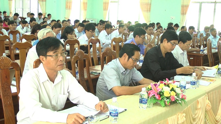 Đảng bộ huyện EaKar tổ chức hội nghị tổng kết các văn bản của Đảng và quán triệt các Nghị quyết hội nghị lần thứ 7, Ban chấp hành Trung Ương Đảng khóa XII