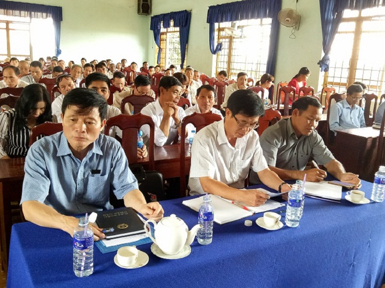 Đại biểu dự hội nghị tiếp xúc cử tri