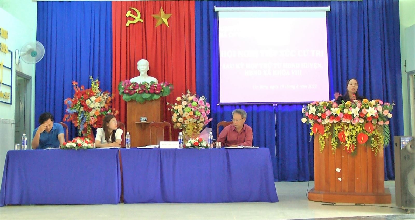 Đại biểu HĐND huyện Ea Kar khóa VIII tiếp xúc với cử tri xã Cư Yang, sau kỳ họp thứ tư nhiệm kỳ 2021 – 2026