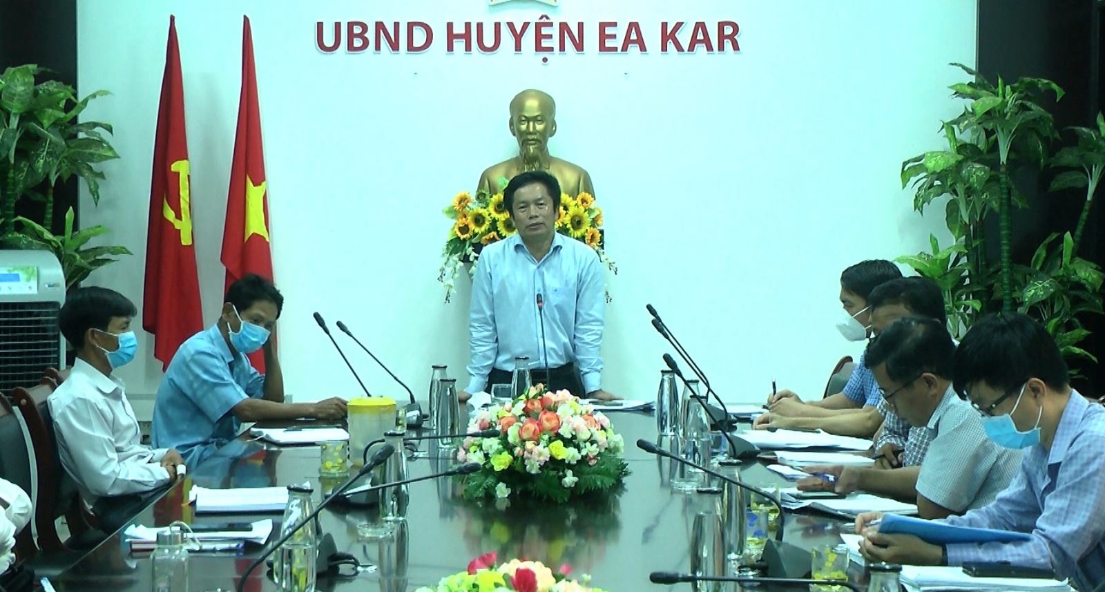 Huyện Ea Kar tổ chức cuộc họp thường kỳ tháng 9 năm 2021