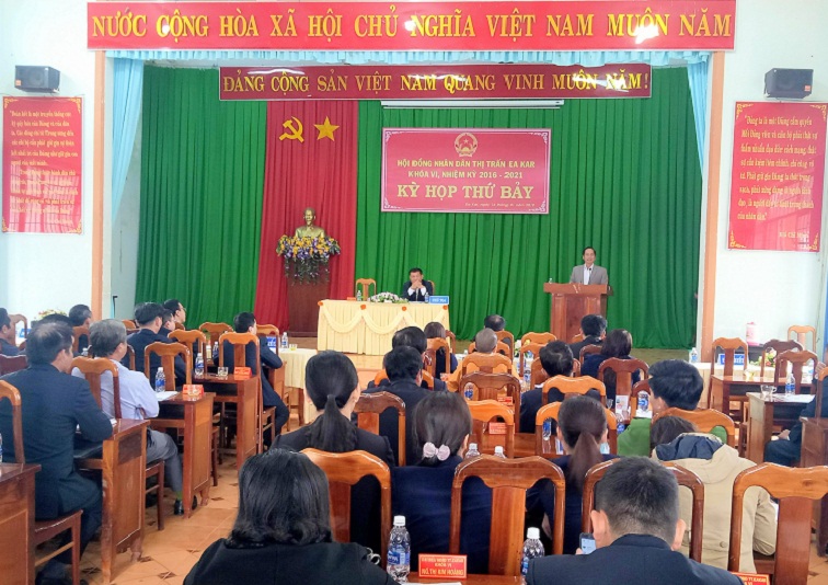 Hội đồng nhân dân thị trấn EaKar khóa VI, nhiệm kỳ 2016-2021, tổ chức kỳ họp thứ 7.