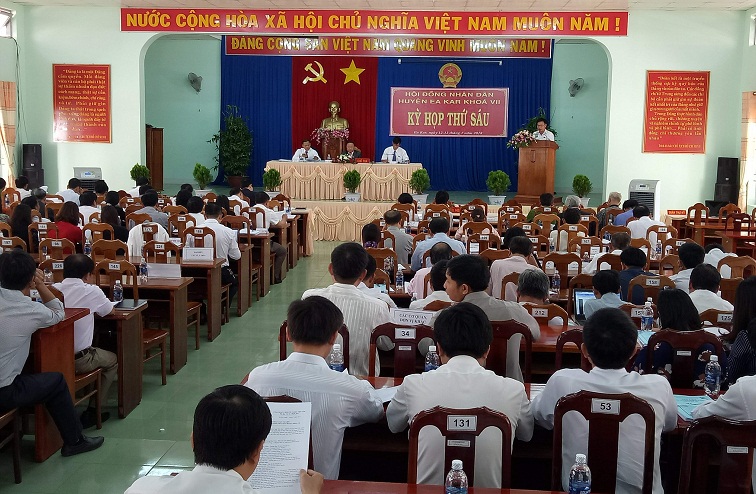 KỲ HỌP THỨ 6, HỘI ĐỒNG NHÂN DÂN HUYỆN EAKAR KHÓA VII, NHIỆM KỲ (2016-2021) ĐÃ THÀNH CÔNG TỐT ĐẸP.