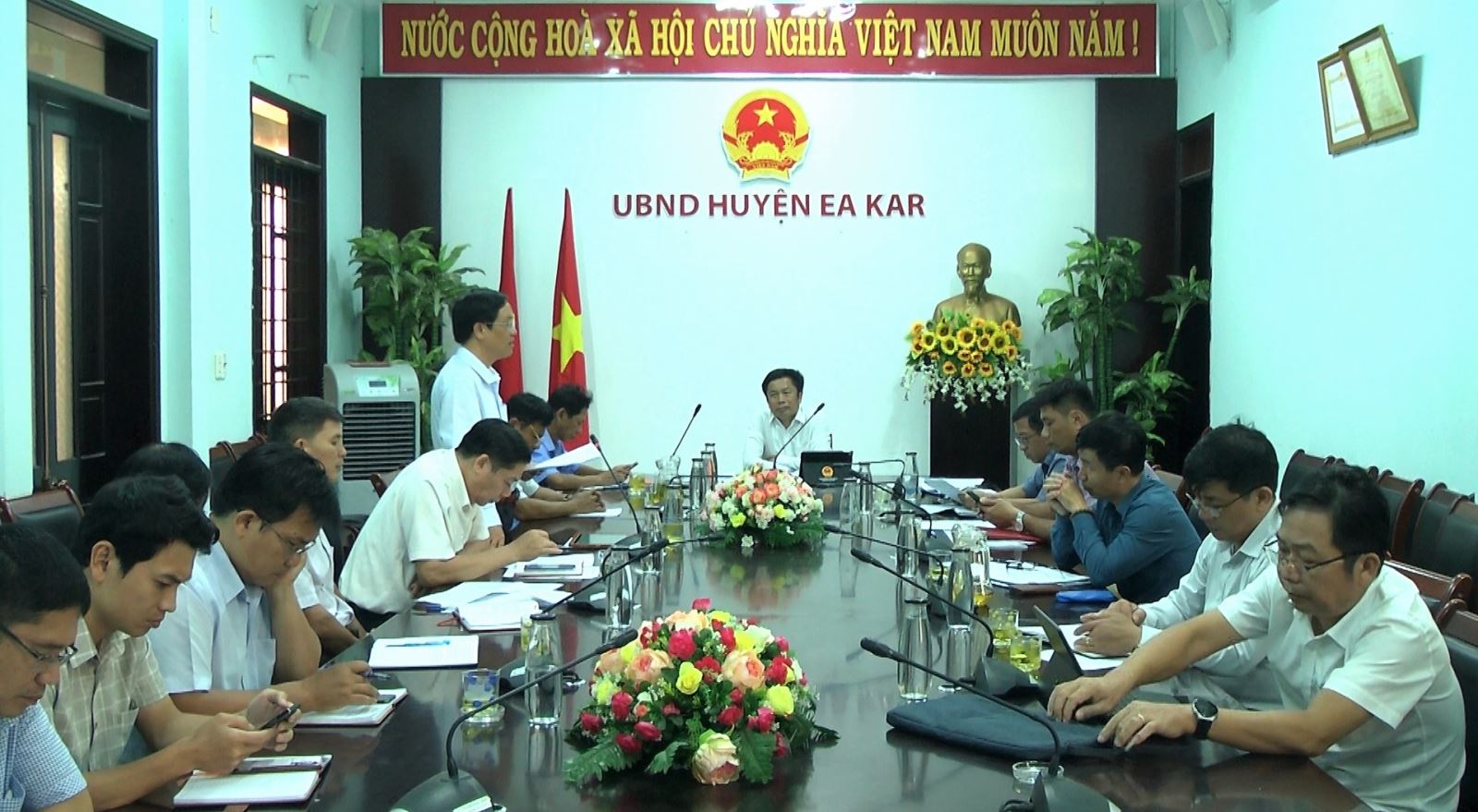 Huyện Ea Kar tổ chức cuộc họp thường kỳ tháng 7 năm 2022