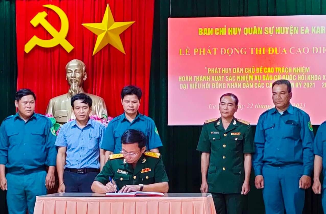 LỰC LƯỢNG VŨ TRANG HUYỆN EAKAR PHÁT ĐỘNG THI ĐUA CAO ĐIỂM HOÀN THÀNH XUẤT SẮC NHIỆM VỤ BẦU CỬ