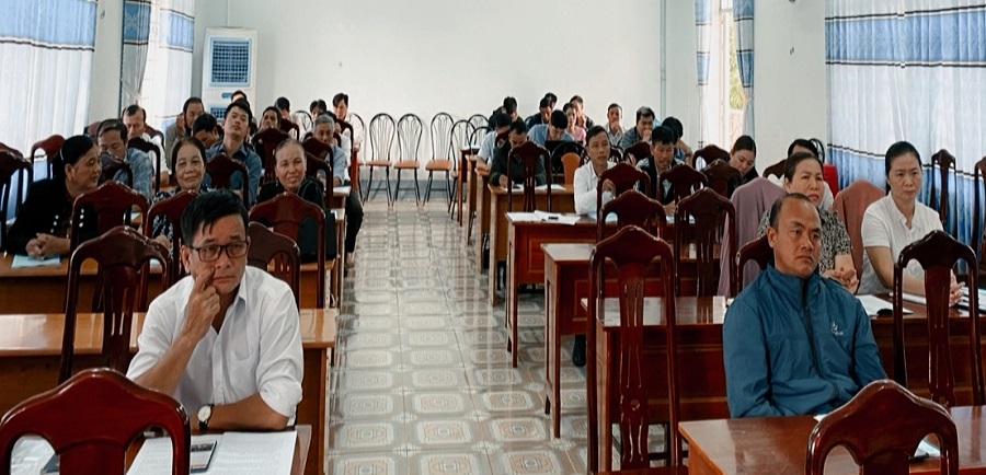 Khai mạc lớp đào tạo, tập huấn nâng cao năng lực cho đội ngũ cán bộ làm công tác xây dựng nông thôn mới trên địa bàn huyện Ea Kar.