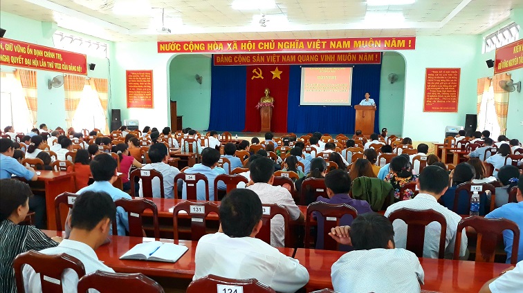 Đảng ủy cơ quan Chính quyền huyện EaKar triển khai học tập và làm theo tư tưởng, đạo đức, phong cách Hồ Chí Minh chuyên đề 2018