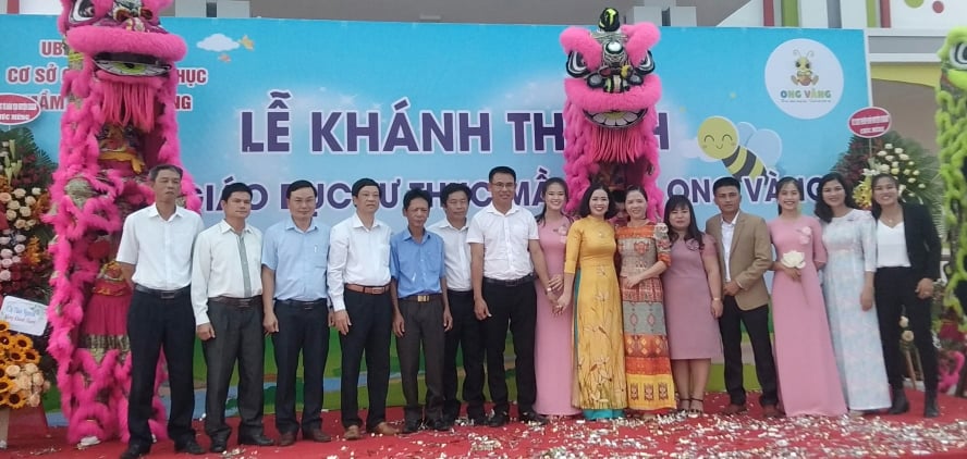Lễ khánh thành Cơ sở giáo dục tư thục Mầm non Ong Vàng tại thôn 10, xã EaĐar.