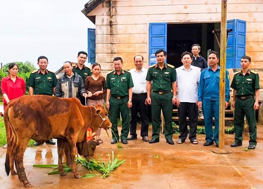 Lực lượng  vũ trang huyện Eakar Thực hiện tốt công tác an sinh – xã hội cho bà con nhân dân  tại 3 xã EaSô, Cư Bông và xã Cư Elang