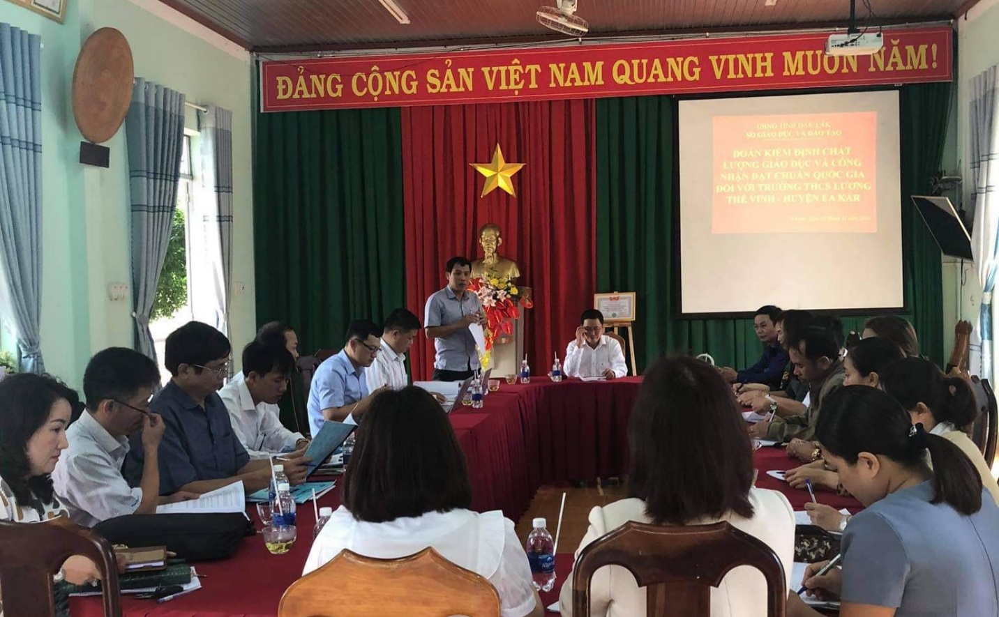 Trường THCS Lương Thế Vinh đón Đoàn đánh giá ngoài để công nhận đạt kiểm định chất lượng giáo dục và công nhận đạt chuẩn quốc gia của Sở Giáo dục và Đào tạo tỉnh Đăk Lăk