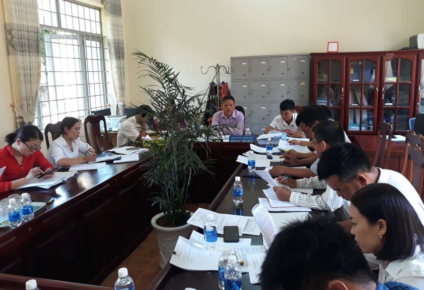 Ban Kinh tế - Xã hội, Ban Pháp chế HĐND xã Xuân Phú phát huy vị trí, vai trò của mình trong việc thẩm tra các văn bản trình kỳ họp, giám sát tại địa phương.
