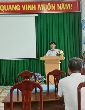 Tổ chức Hội nghị học tập, quán triệt các văn bản của Đảng cho đảng viên các chi bộ trực thuộc Huyện ủy