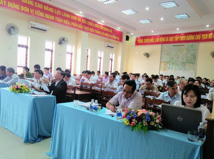 Hội nghị Ban chấp hành Đảng bộ huyện Ea Kar lần thứ 15 (khóa VIII) mở rộng