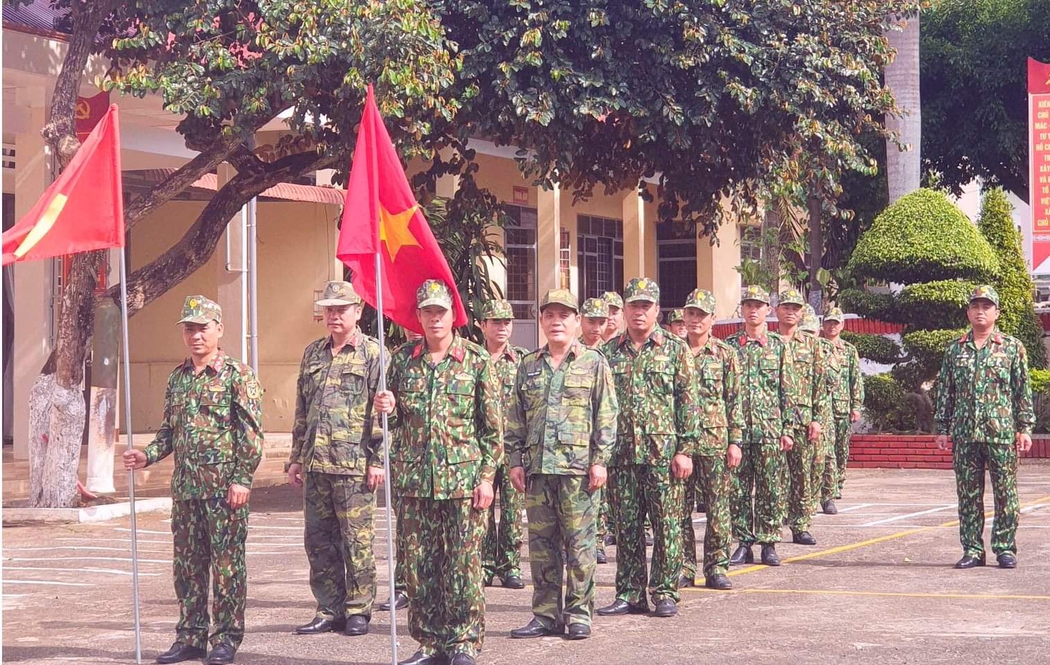 BAN CH QUÂN SỰ HUYỆN TỔ CHỨC LỄ PHÁT ĐỘNG HƯỞNG ỨNG ‘TOÀN DÂN RÈN LUYỆN THÂN THỂ THEO GƯƠNG BÁC HỒ VĨ ĐẠI”, KỶ NIỆM 75 NĂM NGÀY THỂ THAO VIỆT NAM 27/3 