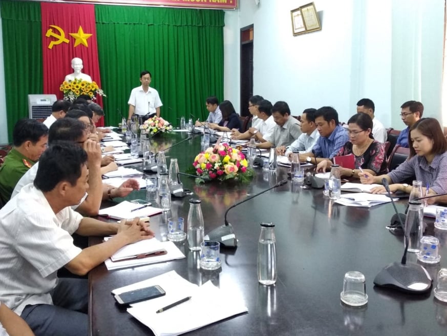 UBND huyện Ea Kar họp phiên thường kỳ tháng 06 năm 2020