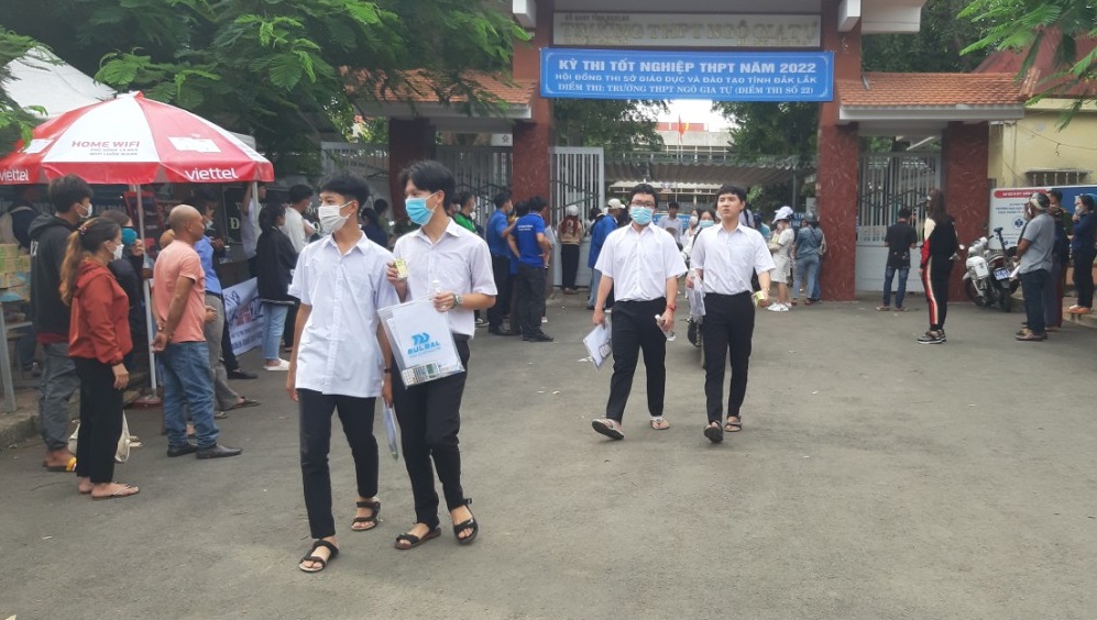 Huyện Ea Kar vắng 5 thí sinh trong ngày đầu kỳ thi THPT Quốc gia