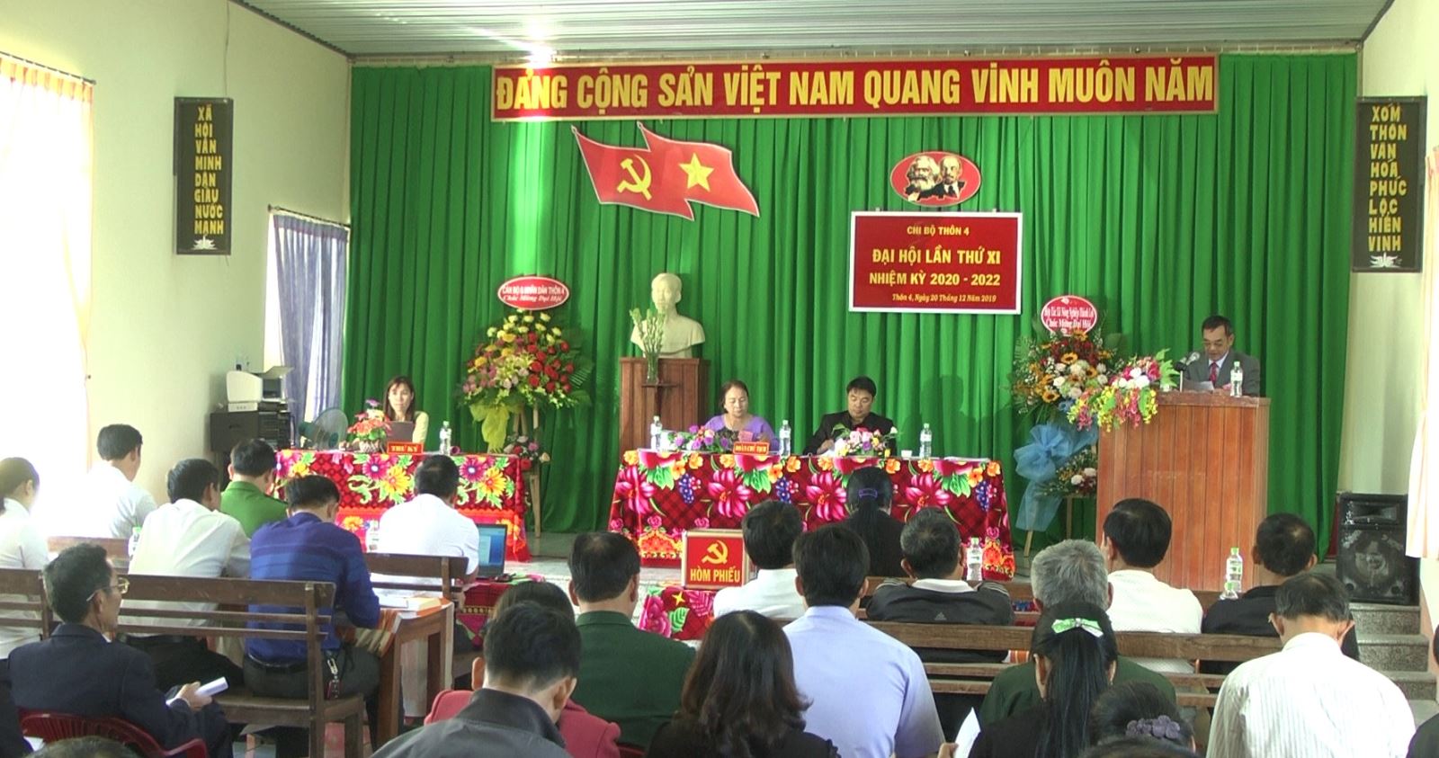 Đại Hội điểm chi bộ thôn 4, xã Ea Ô nhiệm kỳ 2020-2022