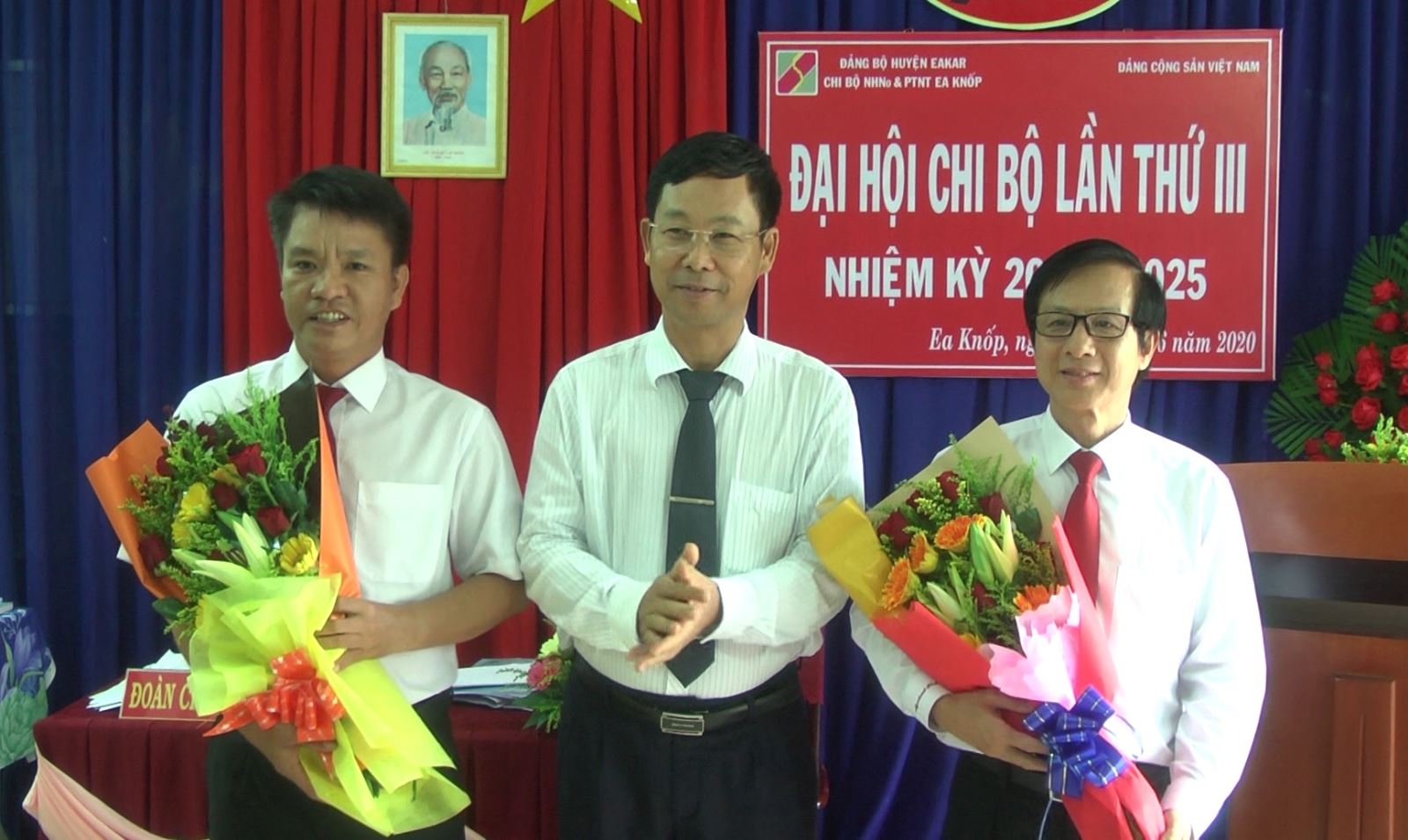 Đại hội Chi bộ Ngân hàng Nông nghiệp và Phát triển nông thôn EaK nốp, nhiệm kỳ 2020- 2025