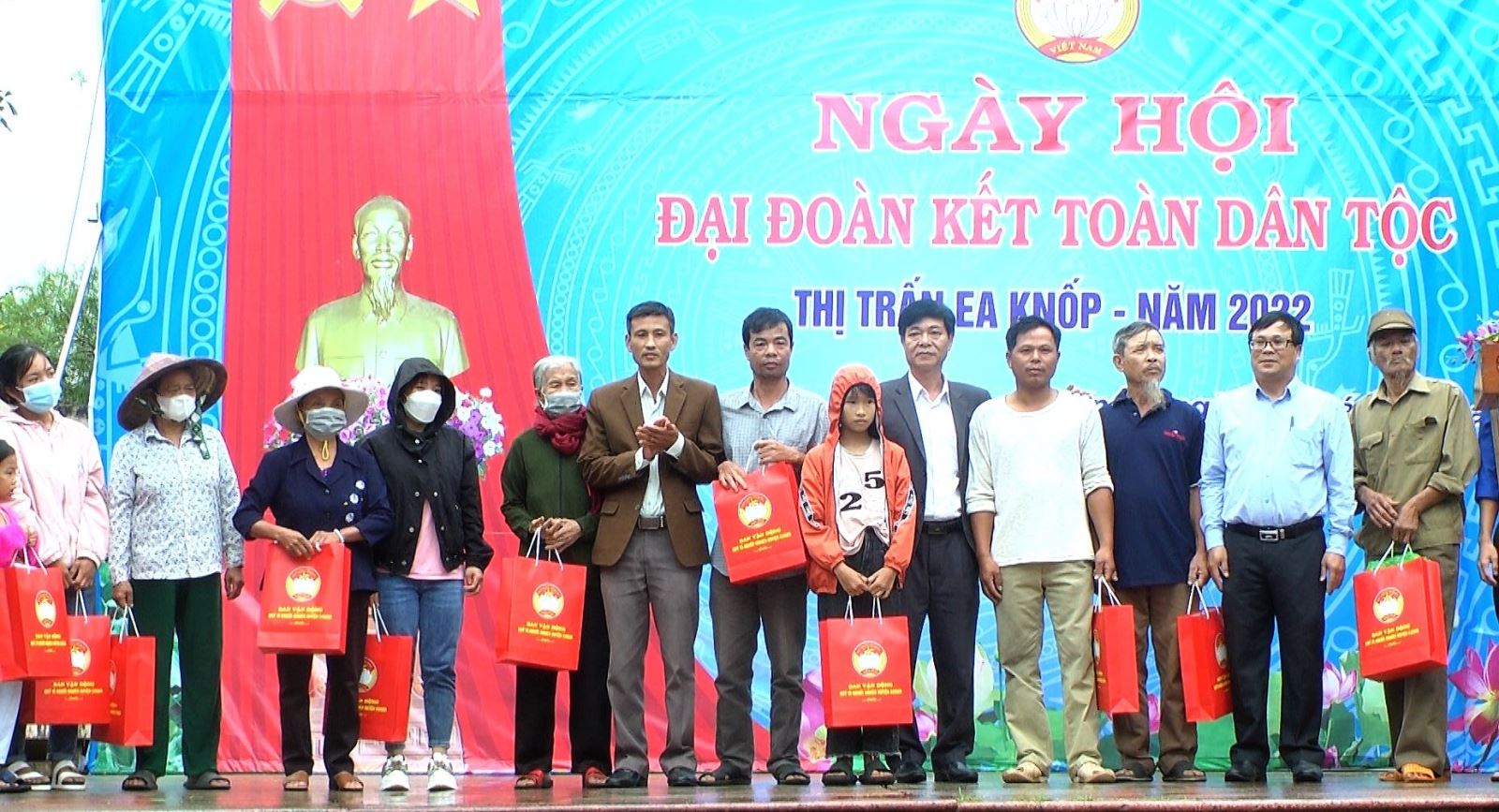  UBND thị trấn Eaknốp tổ chức tổ chức Ngày Hội đại đoàn kết toàn dân năm 2022