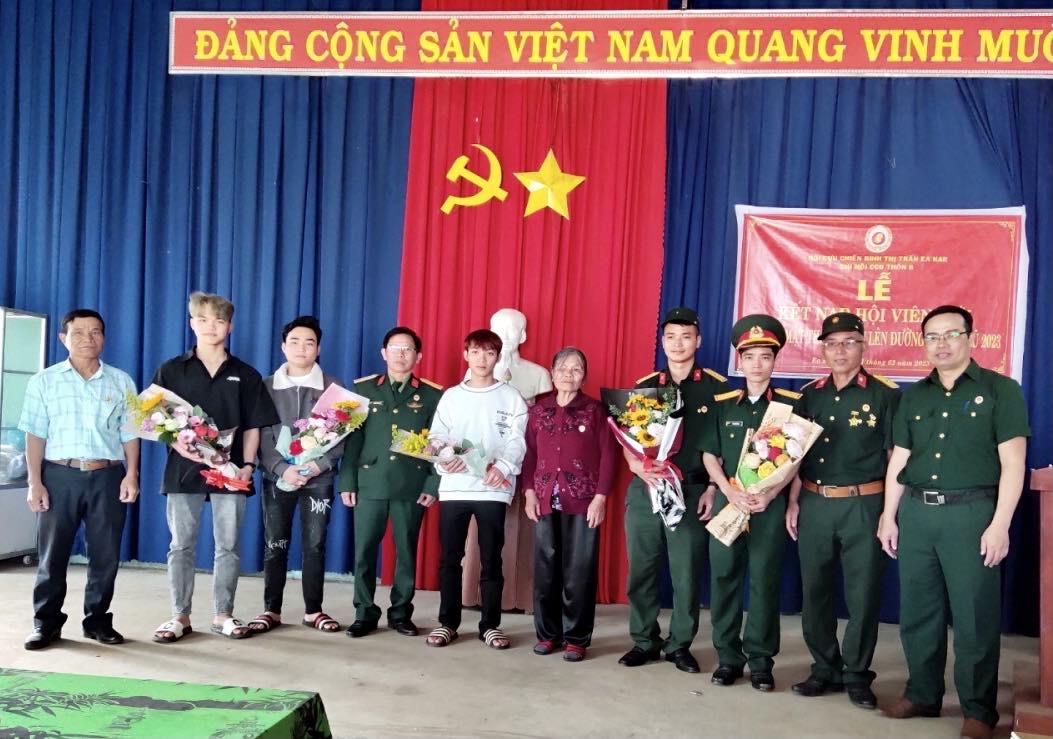 Hội CCB huyện Ea Kar đẩy mạnh công tác kết nạp hội viên năm 2023