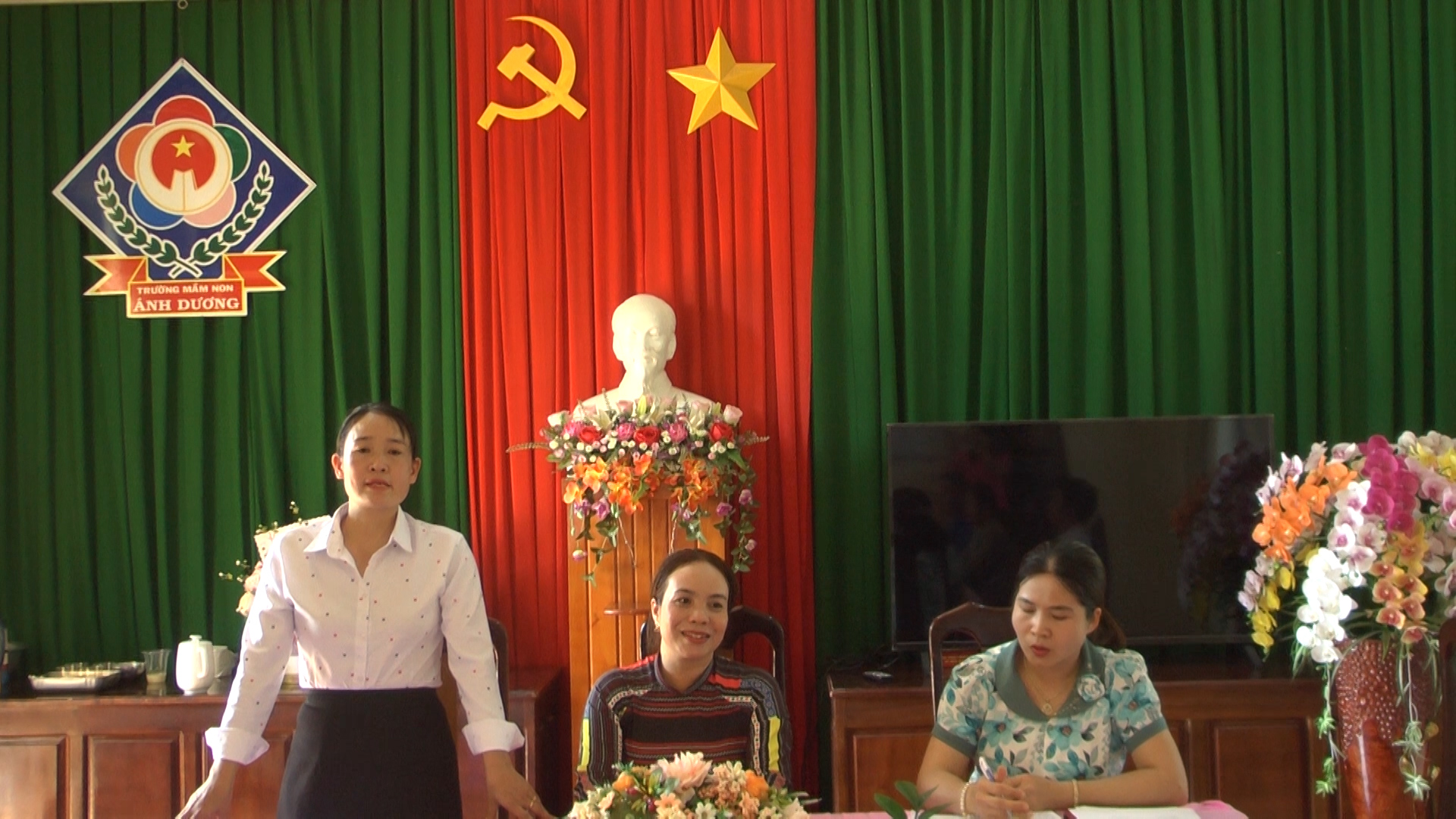 Khuyên