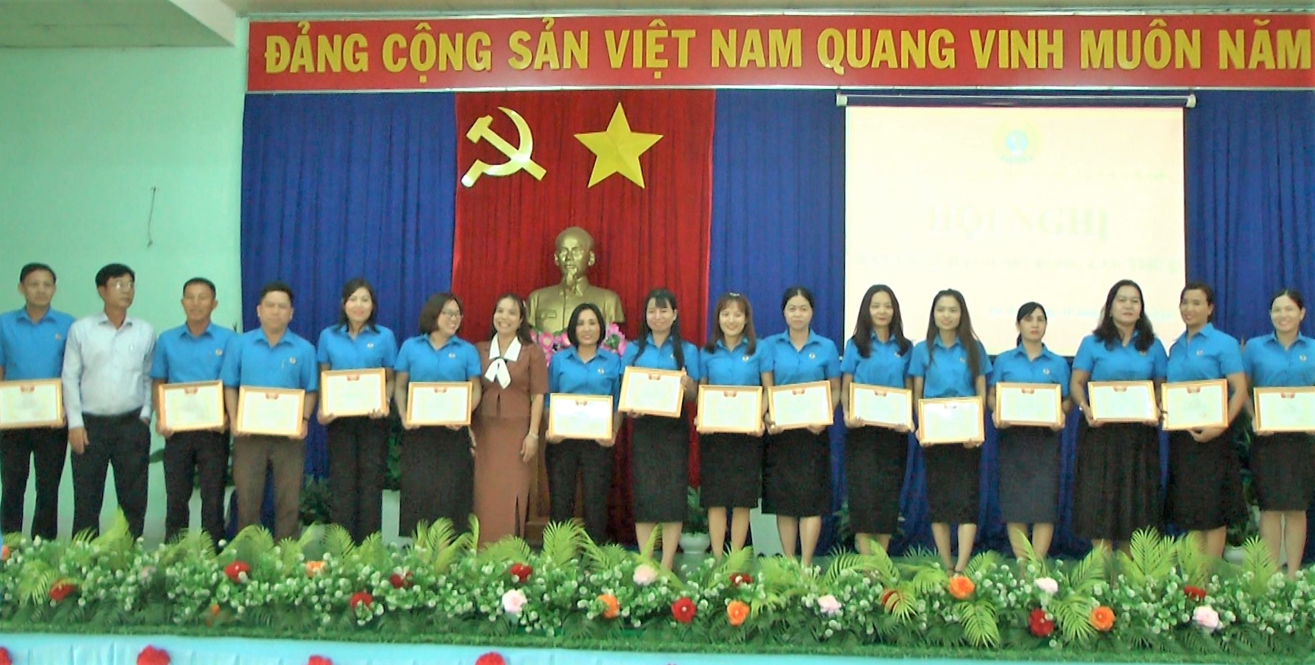 LĐLĐ huyện EaKar tổ chức Hội nghị  Hội nghị Ban Chấp hành mở rộng  lần thứ II