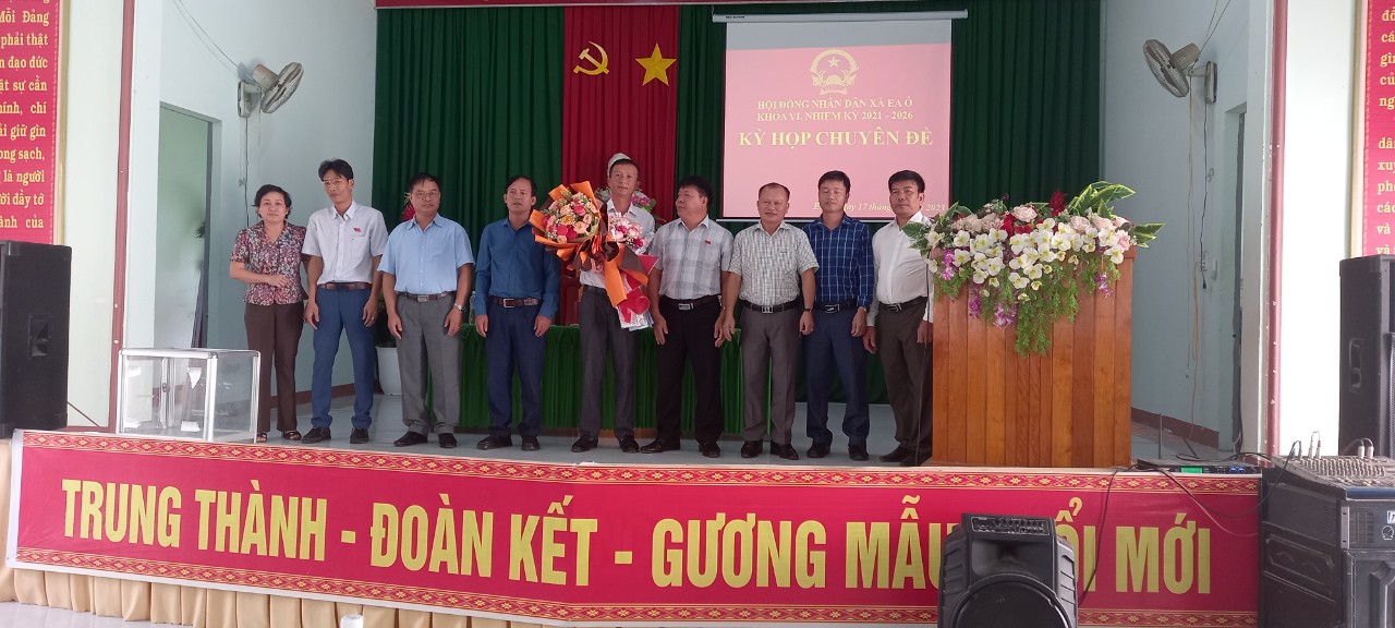 HĐND xã Ea Ô - Khóa VI, nhiệm kỳ (2021 – 2026), tổ chức kỳ họp chuyên đề bầu bổ sung chức danh Phó Chủ tịch UBND xã
