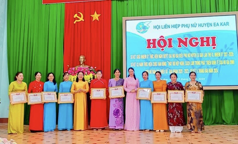 Hội nghị sơ kết đánh giá kết quả thực hiện Nghị quyết Đại hội đại biểu phụ nữ huyện Eakar  lần thứ IX, giữa nhiệm kỳ 2021-2026