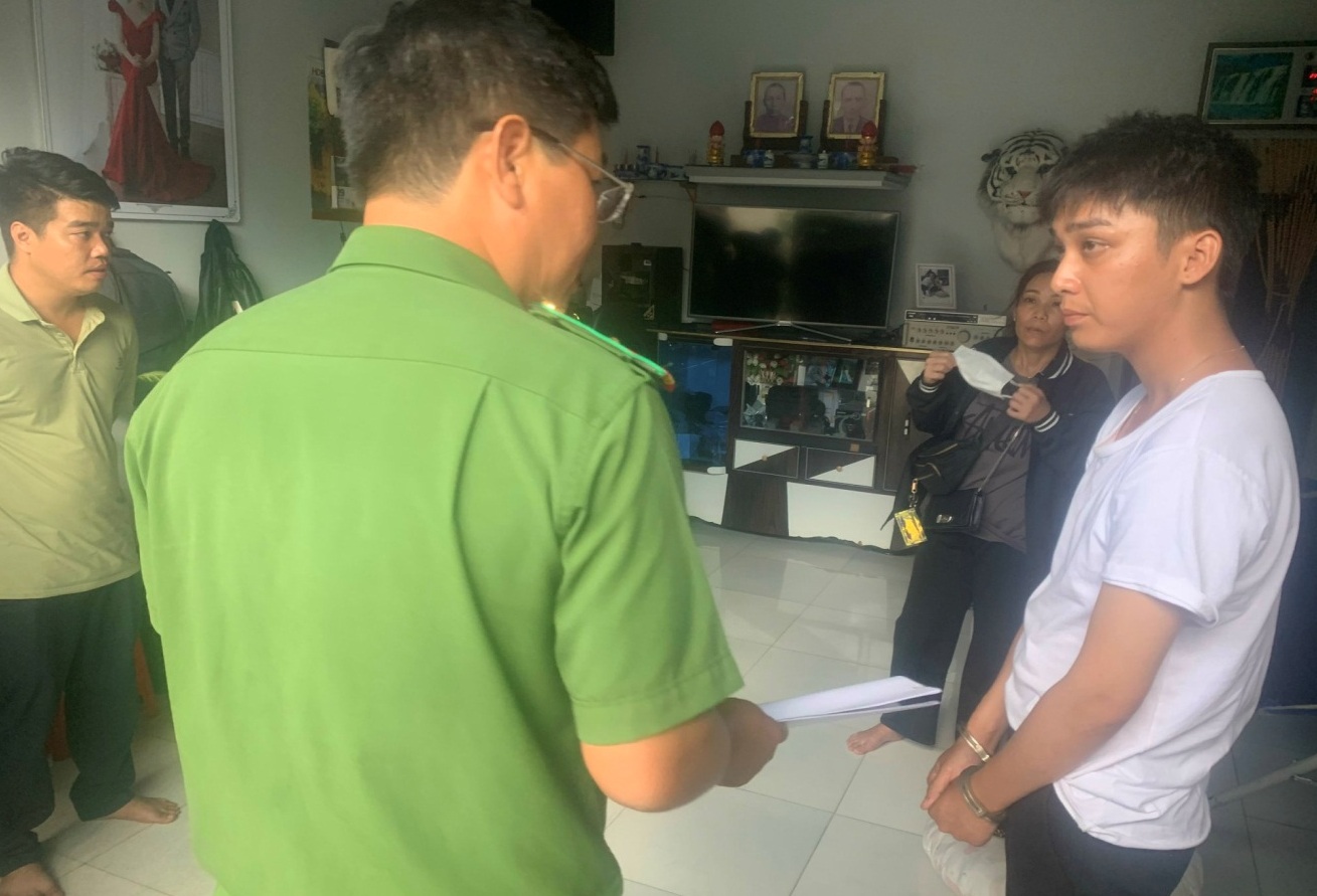 Công an huyện Ea Kar điều tra làm rõ đối tượng lừa đảo trên không gian mạng bằng phương thức, thủ đoạn mới.