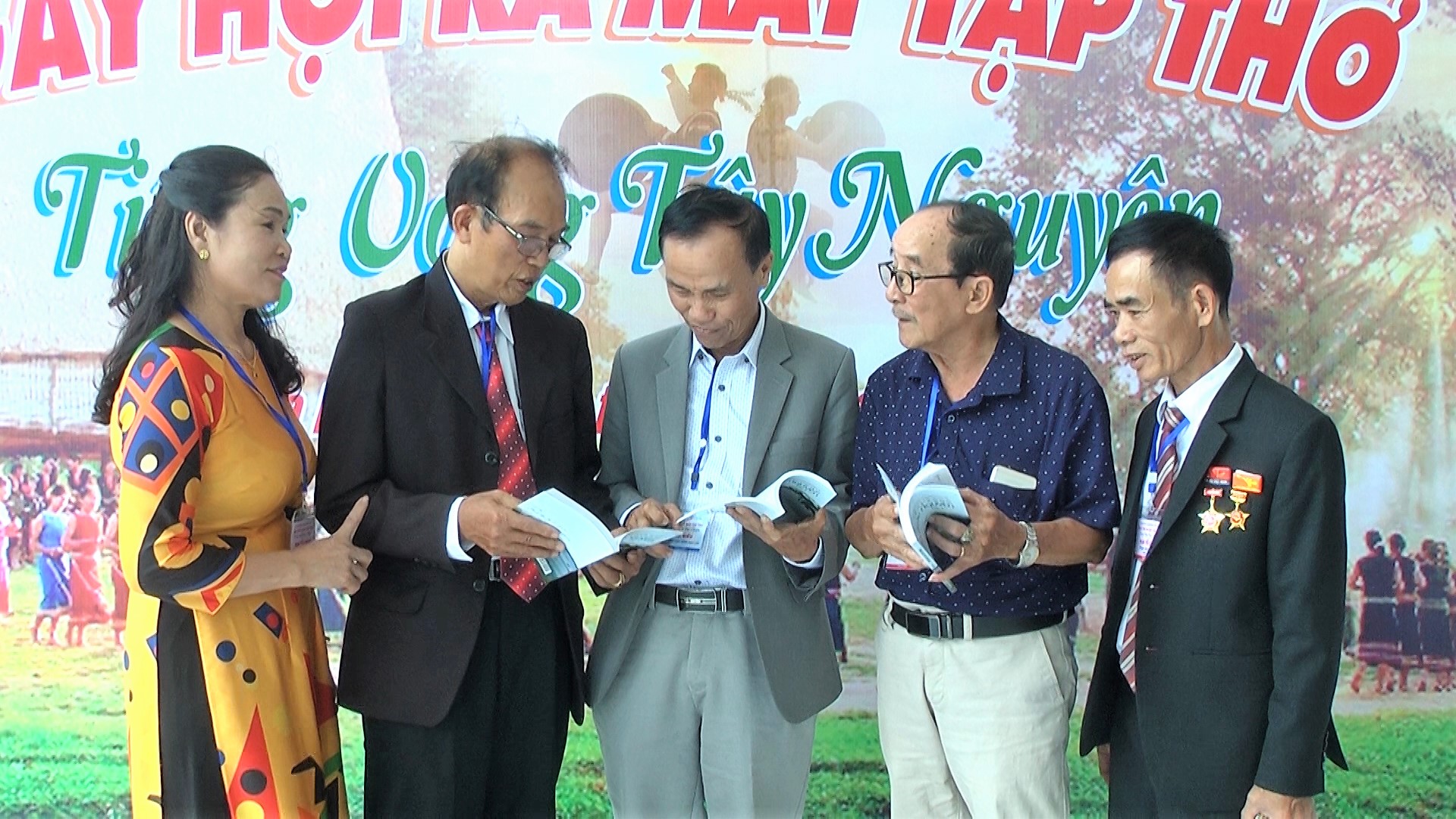 Câu lạc bộ Thơ ca Hương Xuân ra mắt tập thơ mới