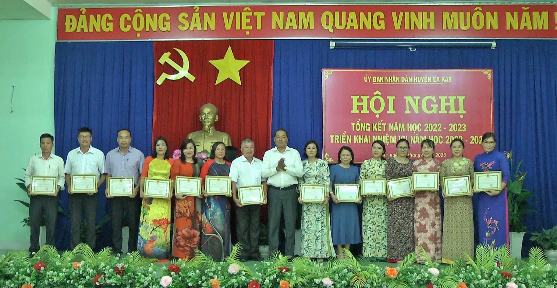 Huyện Ea Kar tổng kết năm học 2022-2023, triển khai nhiệm vụ năm học 2023-2024
